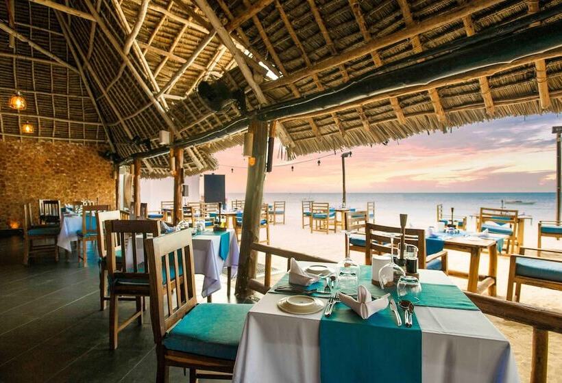 فندق Nungwi Beach Resort By Turaco