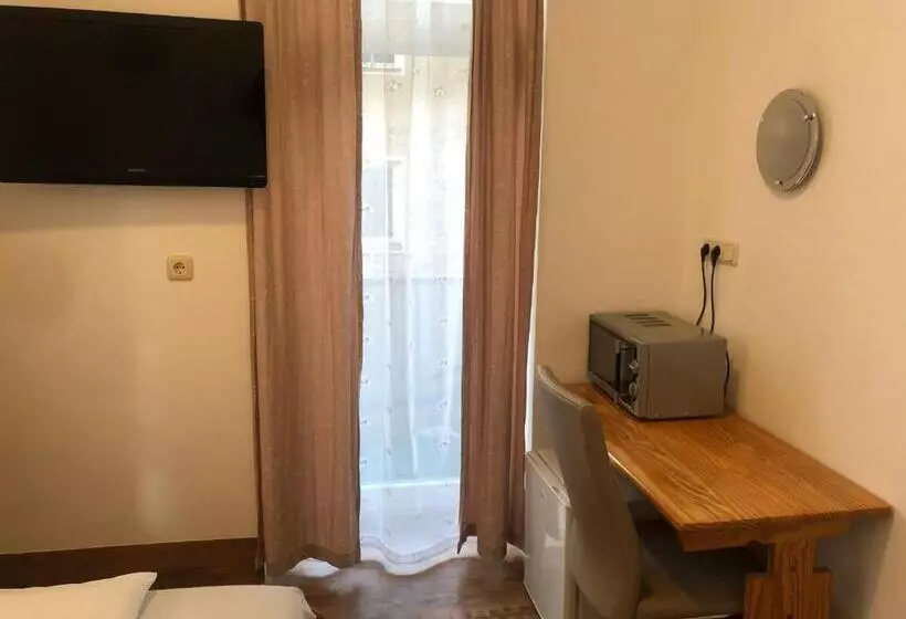 فندق Pension Schmellergarten