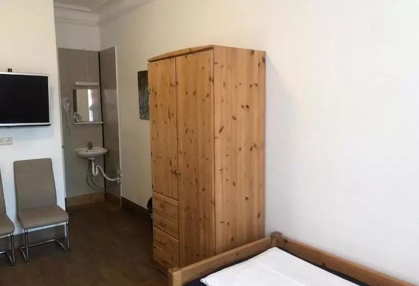 فندق Pension Schmellergarten