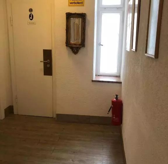 فندق Pension Schmellergarten