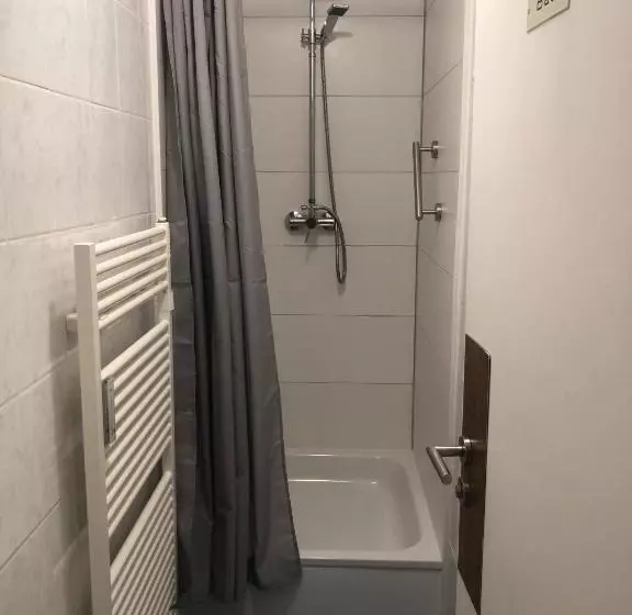 فندق Pension Schmellergarten