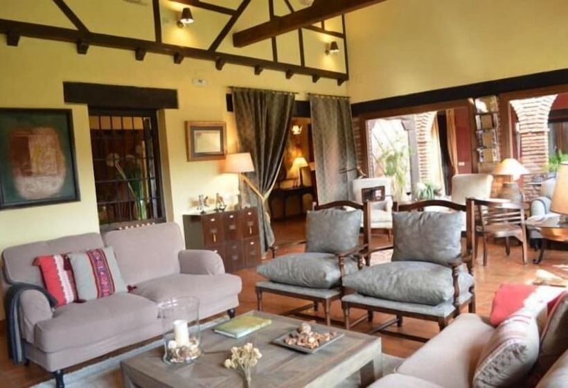 La Casona De Valfrío