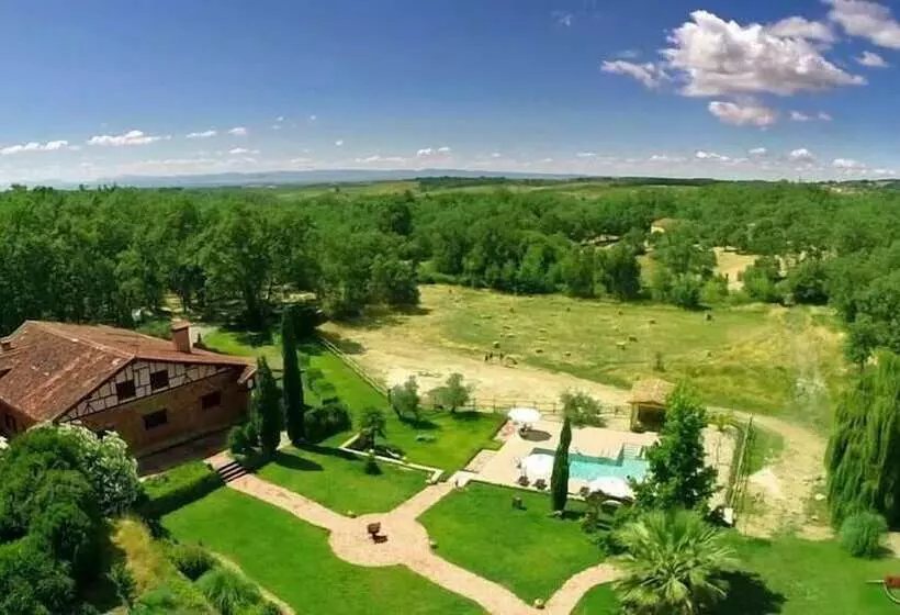 La Casona De Valfrío