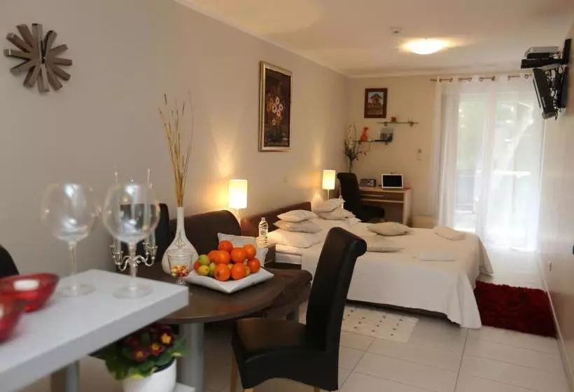 Apartments Lavica Beach Dumičić