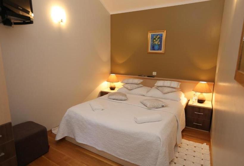 Apartments Lavica Beach Dumičić