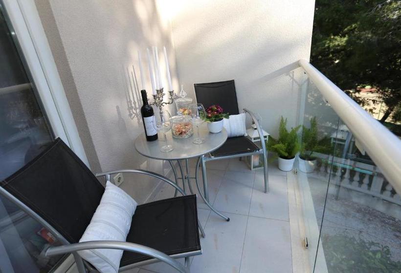 Apartments Lavica Beach Dumičić