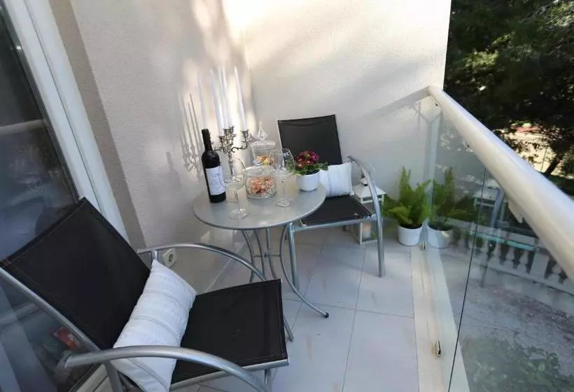 Apartments Lavica Beach Dumičić