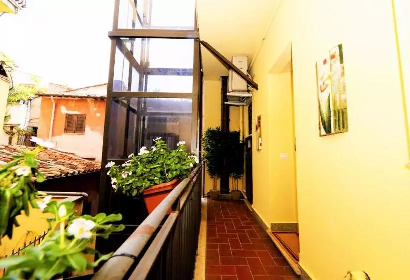 مسافرخانه Campo De Fiori Relais