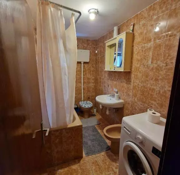 簡易ホテル Eros Rooms