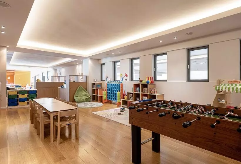 酒店 Avra Imperial