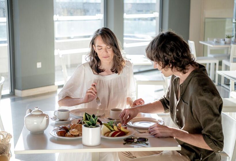 酒店 Avra Imperial