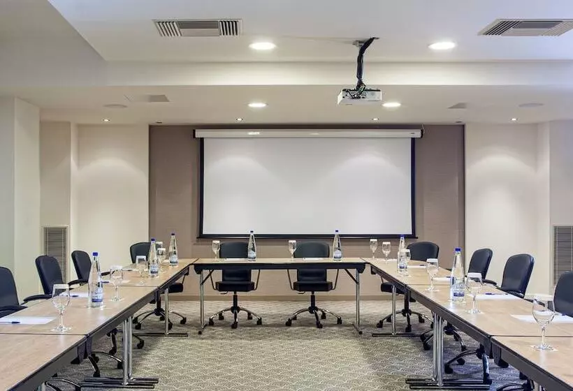 酒店 Avra Imperial