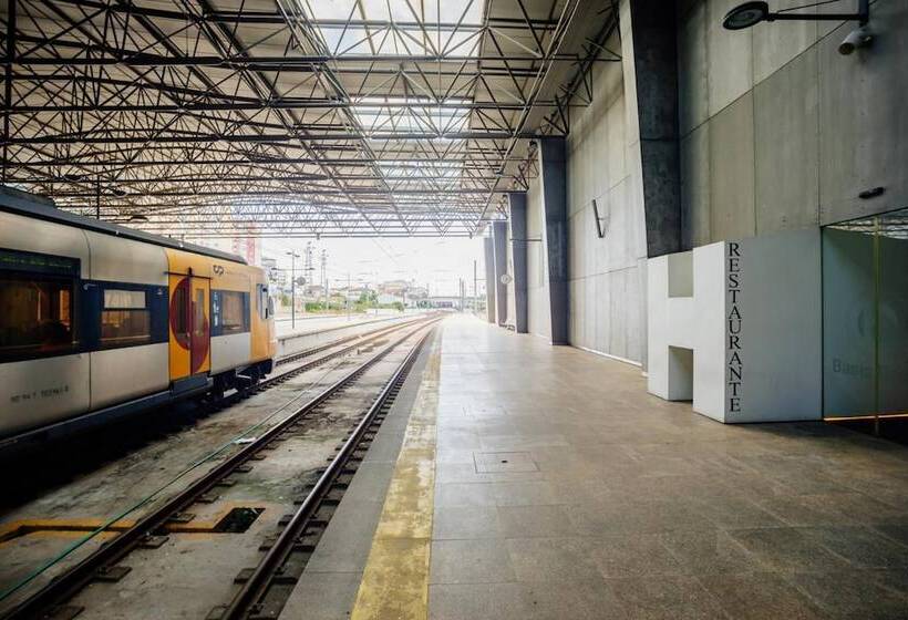 هتل Basic Braga by Axis