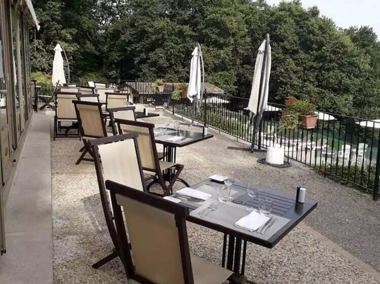 Отель Château De Sanse