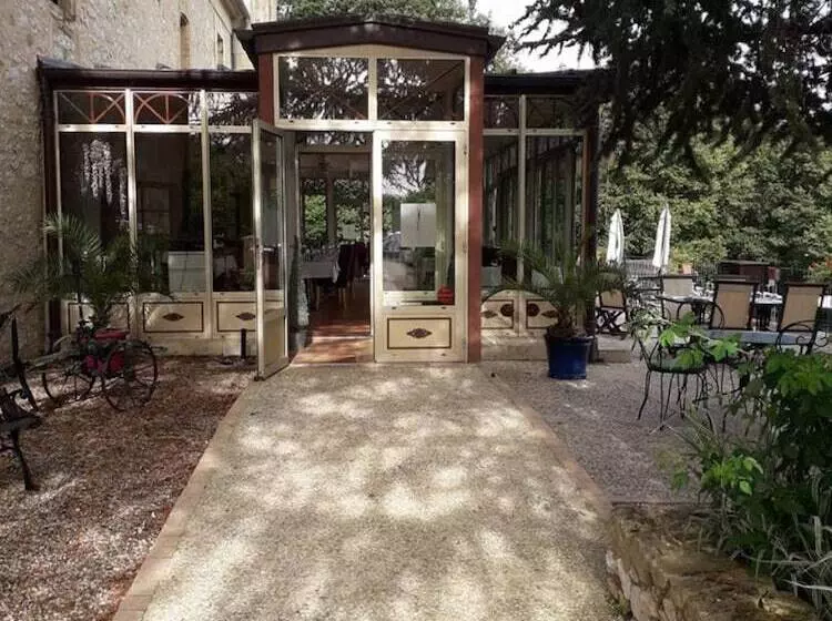 Отель Château De Sanse