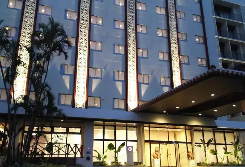 호텔 Community & Spa Naha Central