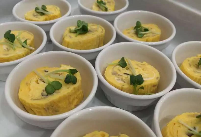 호텔 Community & Spa Naha Central