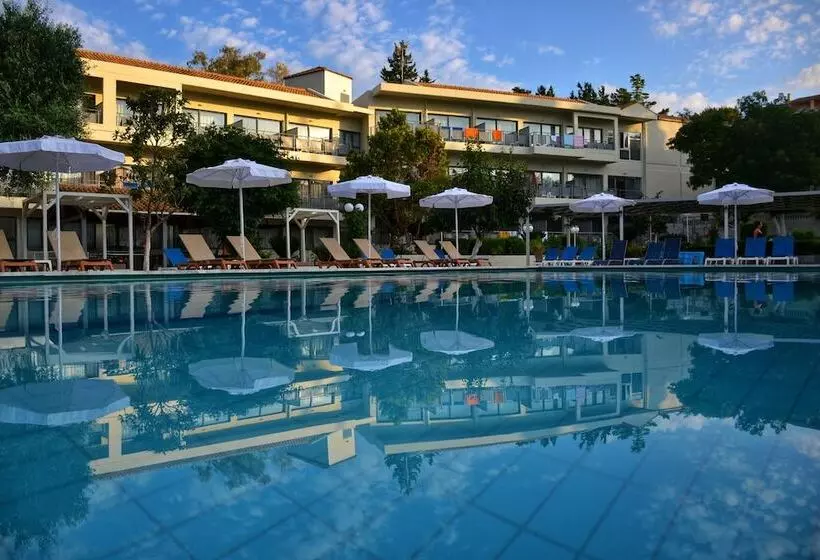 هتل Dassia Holiday Club