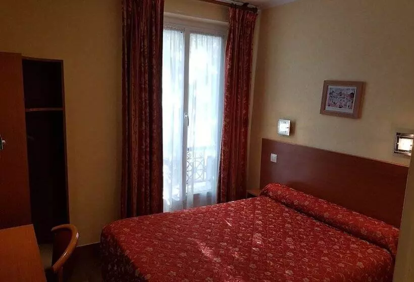 هتل Hôtel De La Place Des Alpes