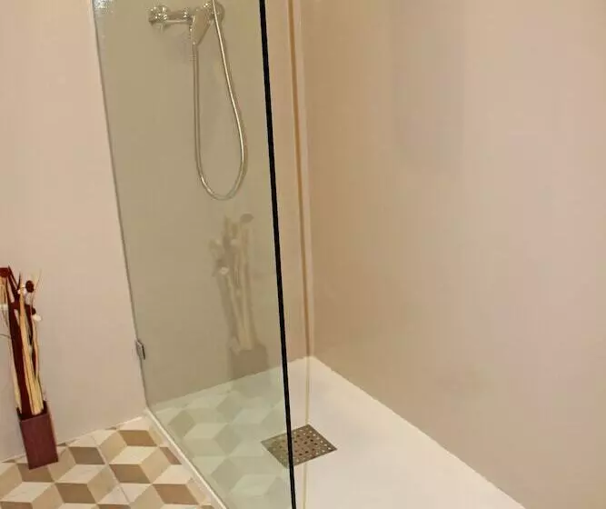 Hotelli Lunar Guest House