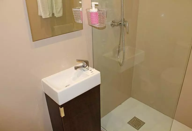 Hotelli Lunar Guest House