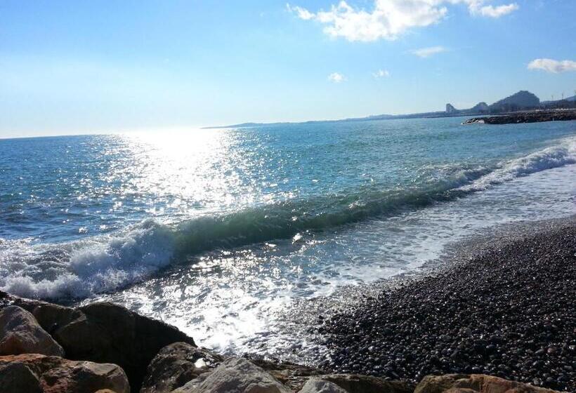 Отель Résidence Goélia Royal Cap