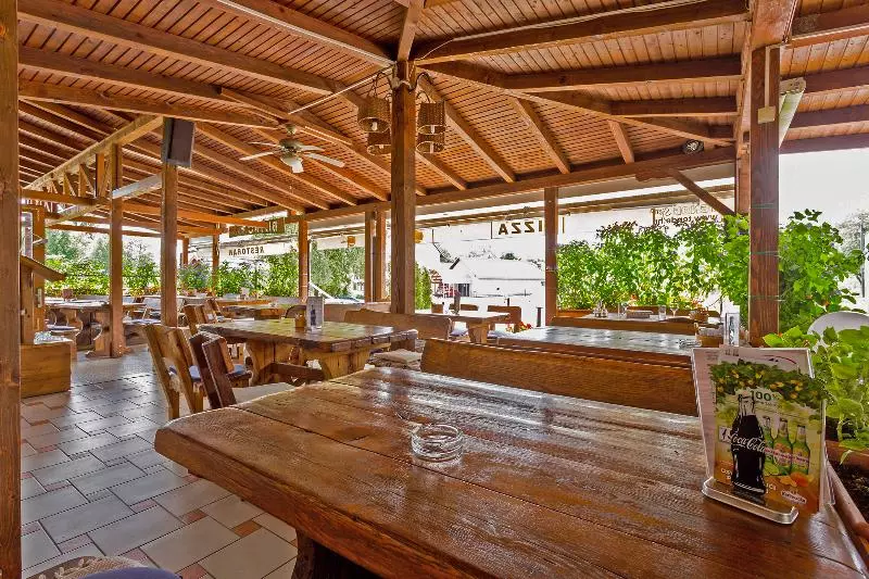 فندق Tourist Center Marko