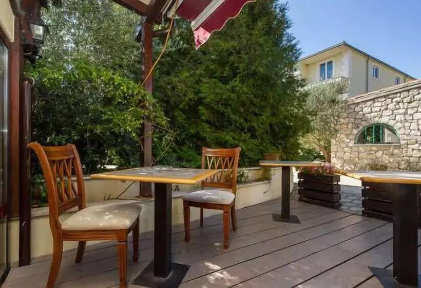 Отель Villa Cezar