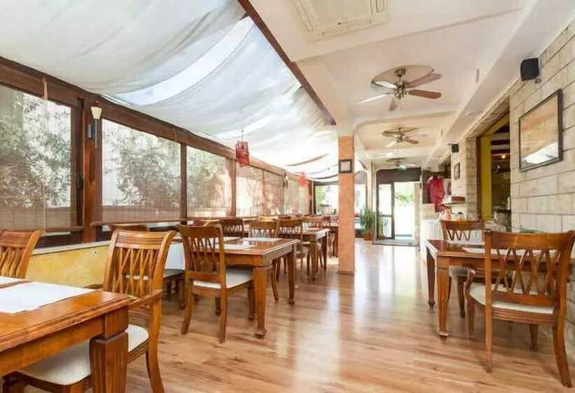 Отель Villa Cezar