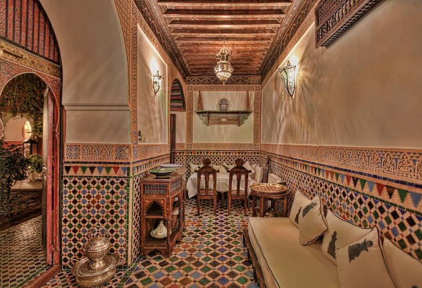 Riad Kaiss By Anika