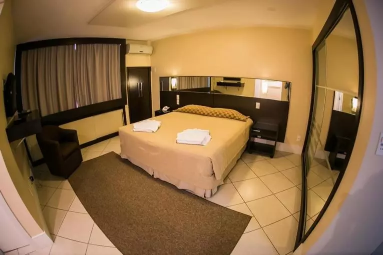 Delupo Hotel Livin Studios