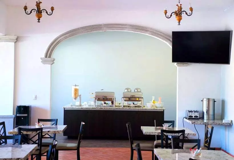 ホテル Best Western Saltillo