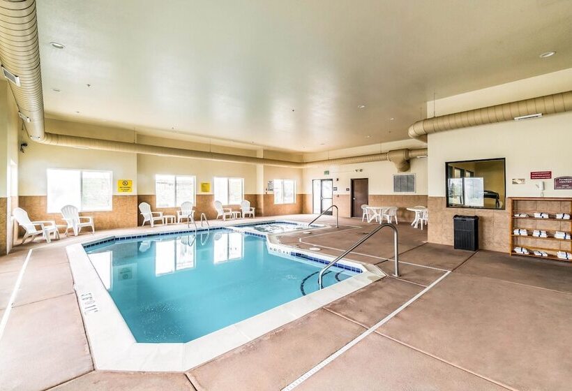 فندق Comfort Inn & Suites