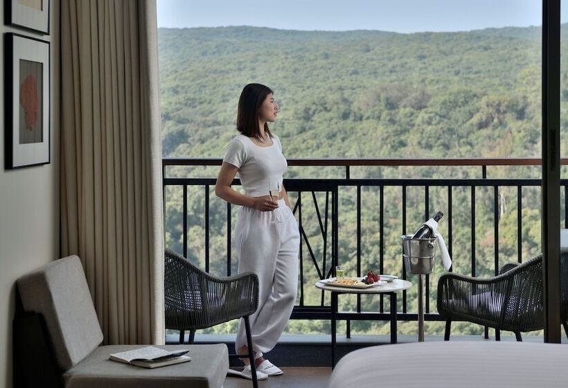 هتل Courtyard By Marriott Mahabaleshwar