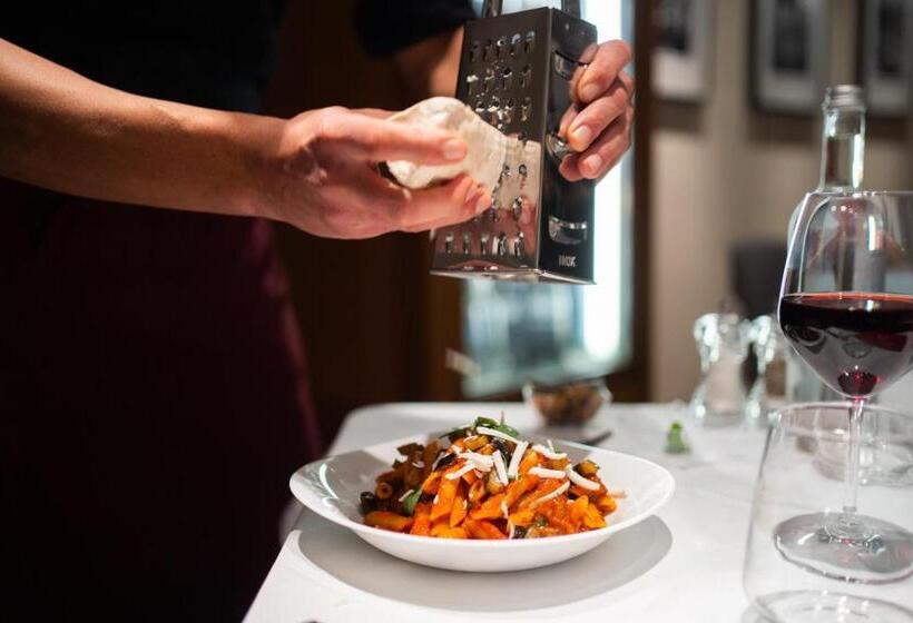 Hotel El Homs Palace