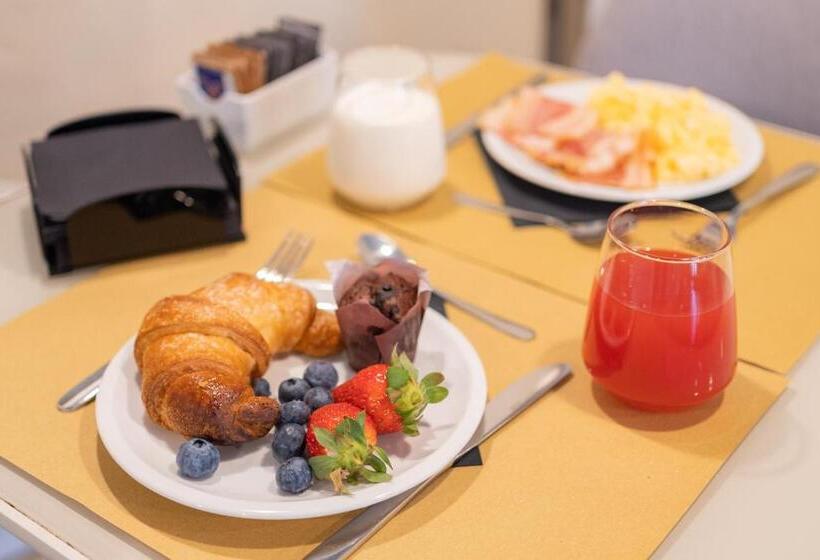 Hotel El Homs Palace