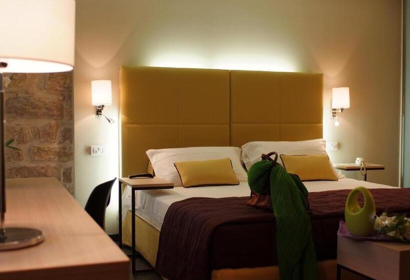 Hotel El Homs Palace