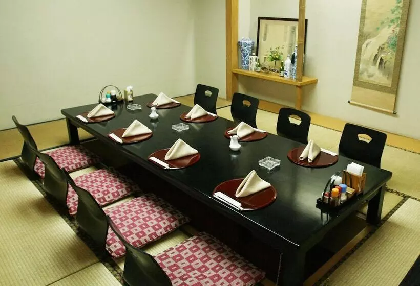 Отель Herald Suites