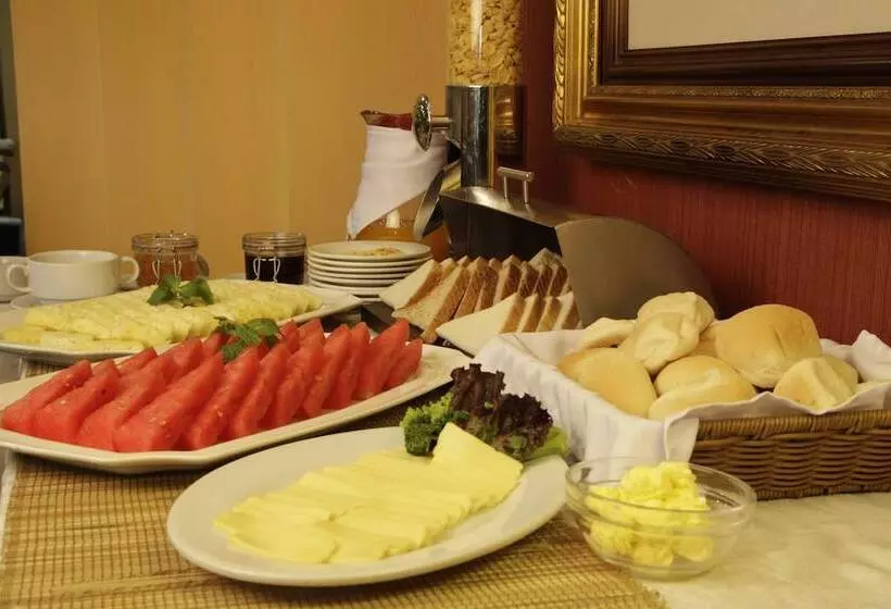 Отель Herald Suites