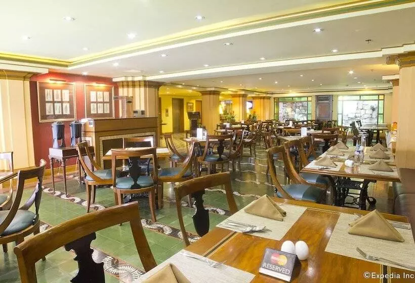 Отель Herald Suites