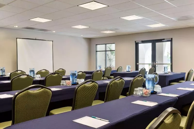 هتل Homewood Suites By Hilton San Diego Airport/liberty Station