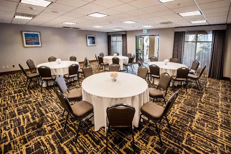 هتل Homewood Suites By Hilton San Diego Airport/liberty Station