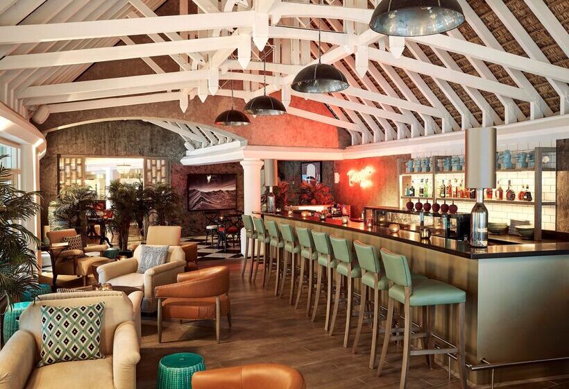 Отель Lux Grand Gaube Resort & Villas