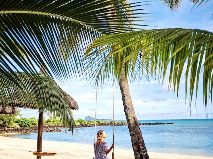 Отель Lux Grand Gaube Resort & Villas