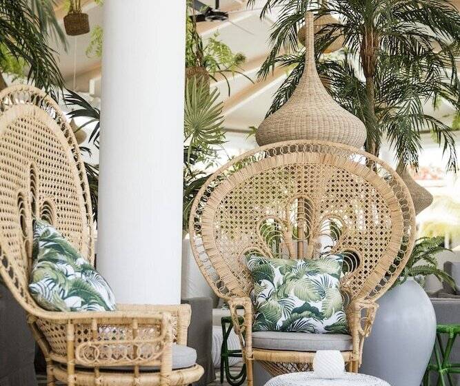 Отель Lux Grand Gaube Resort & Villas