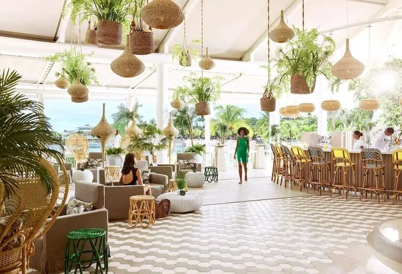 هتل Lux Grand Gaube Resort & Villas