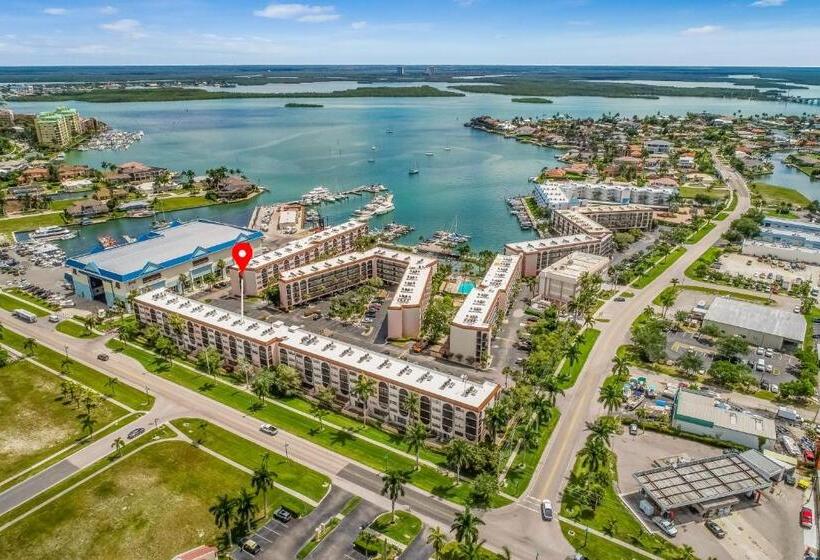 酒店 Marco Bay Resort At Anglers Cove