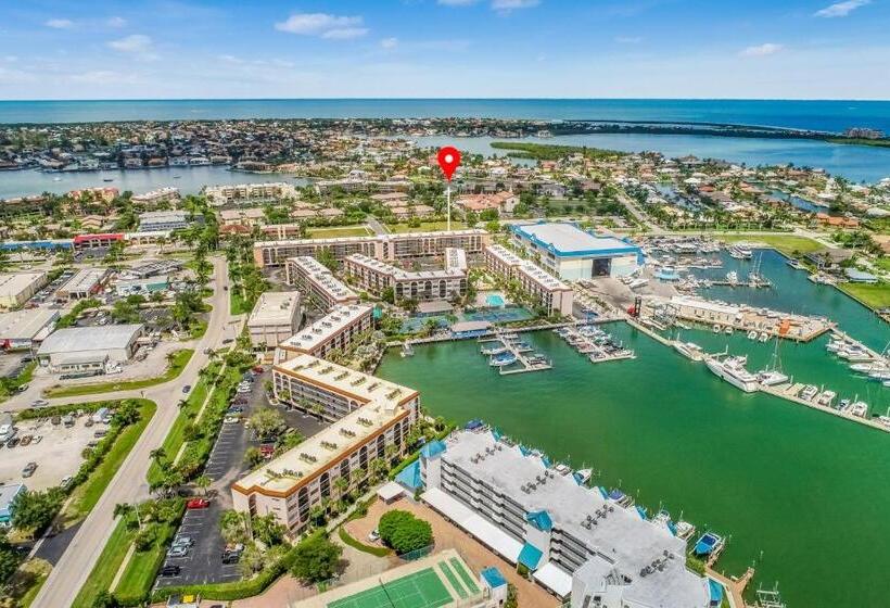 酒店 Marco Bay Resort At Anglers Cove