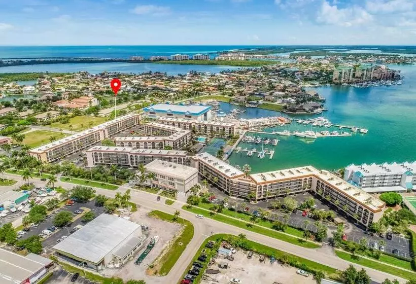 هتل Marco Bay Resort At Anglers Cove