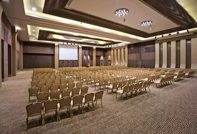 בית מלון כפרי Maxx Royal Belek Golf Resort